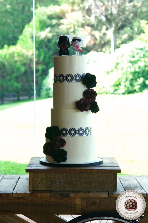 Star Wars Wedding cake, Tarta de boda, friki cake, darth vader cake, trooper cake, mericakes, rose cake, tartas barcelona, bodas barcelona, tarta friki