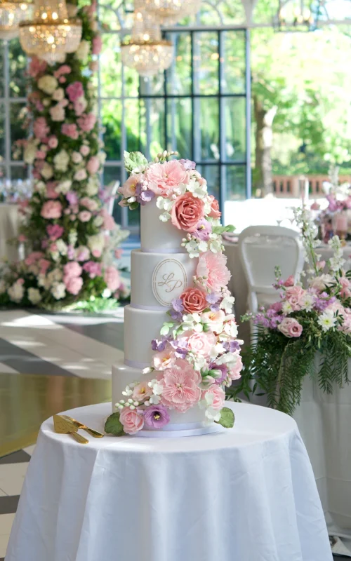 Sugar Blooms wedding cake