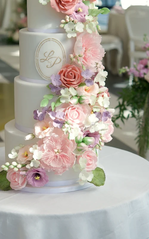 Sugar Blooms wedding cake