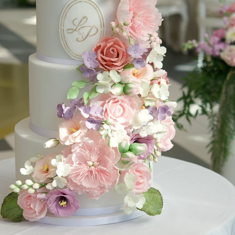 Sugar Blooms wedding cake
