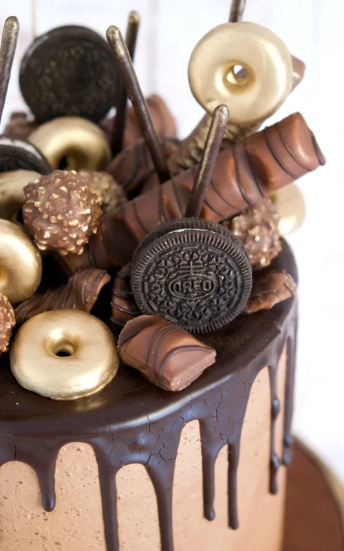 chocoholic drip cake