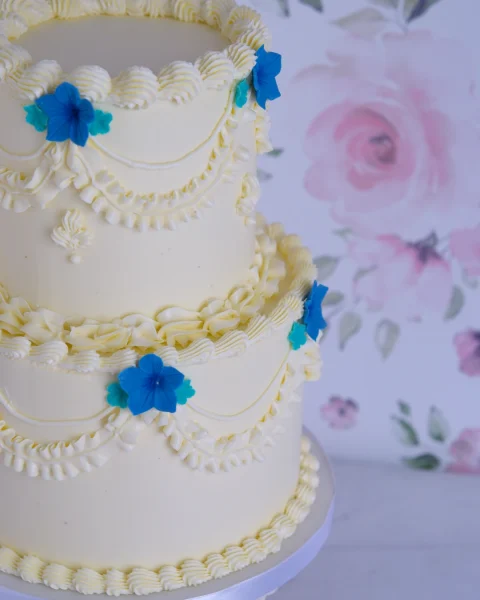 Vintage Blue Floral Cake