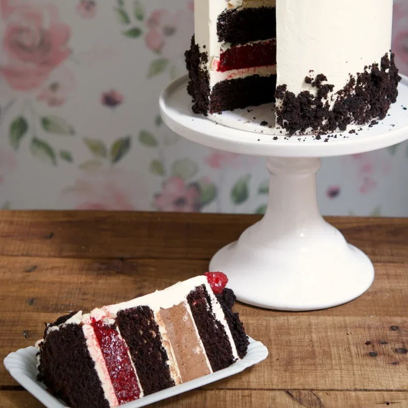 Vegan chocolate cake, tarta vegana de chocolate vainilla y frambuesas barcelona