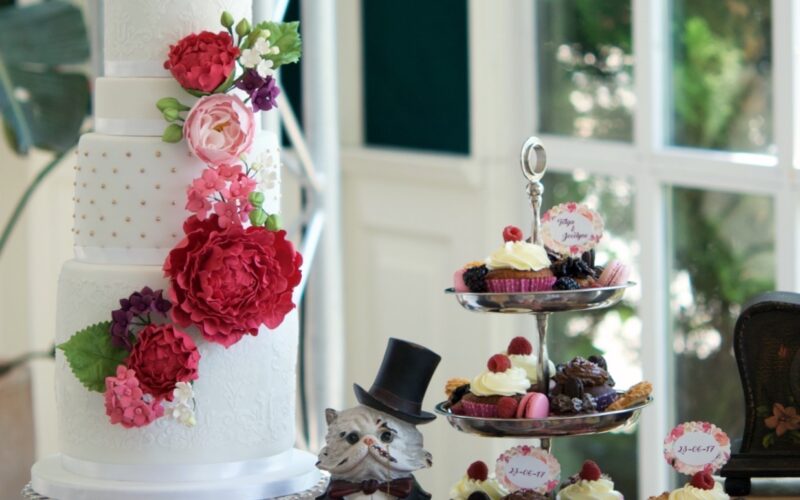 mesa dulce, tarta de boda, wedding dessert table, party tea, sugar flowers, fondant cake, mericakes, castell de sant marcal, spain wedding, macarons, cupcakes, barcelona 12
