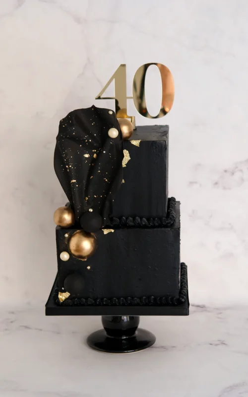 Tarta negra cuadrada