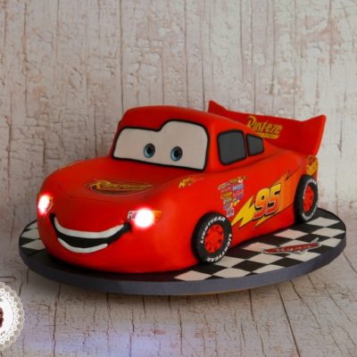Rayo mcqueen cake