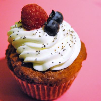 cupcakes-mericakes-barcelona-pastry-dessert-mesa-dulce-berries-cupcakes_