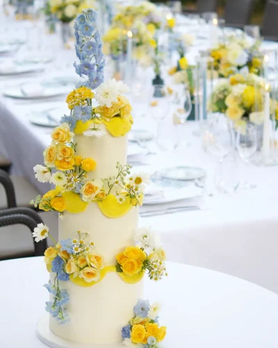 yellow-blue-wedding-cake-reception-mericakes-barcelona-mimosa-cake